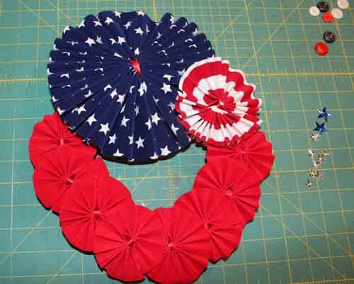 Patriotic Wreath - Arrange Rosettes