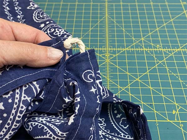 How to Make a Drawstring Bag with Bandanas | Needlepointers.com