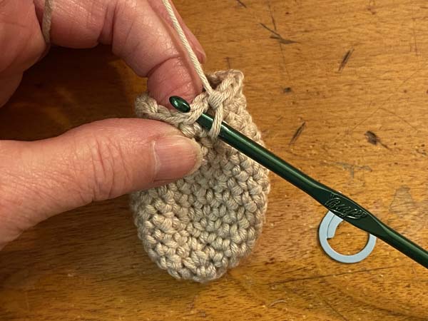 How to Use Crochet Stitch Markers