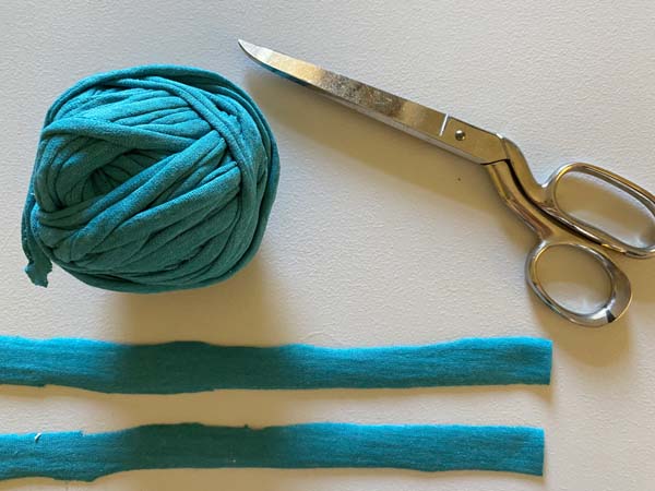 How to Join T-shirt Yarn Without Sewing | Needlepointers.com