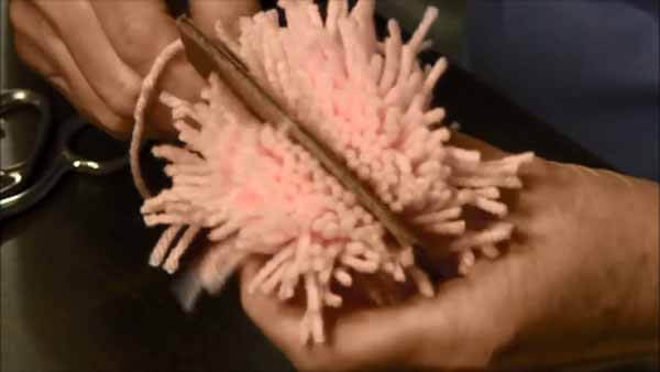Pom-pom Tutorial - Cut