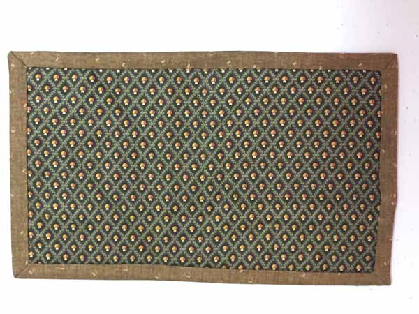 Pumpkin Mug Rug Tutorial - Complete Back
