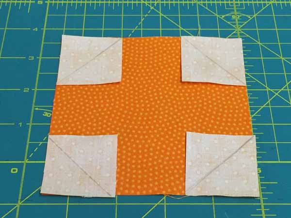 Pumpkin Mug Rug Tutorial - Align Corners