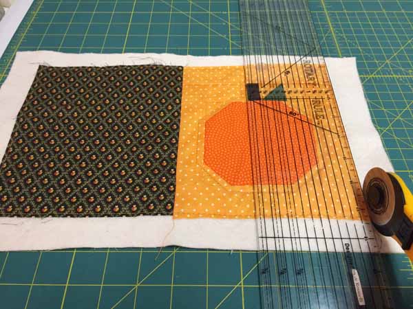 Pumpkin Mug Rug Tutorial - Trim Quilted Block