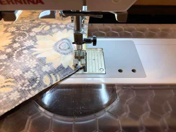 Quick Placemat Tutorial - Pivot Corner