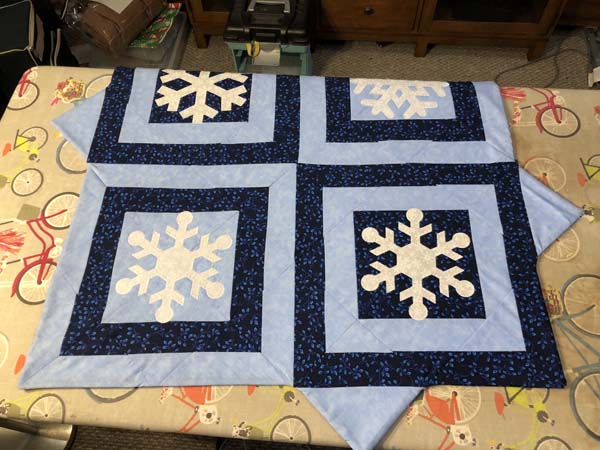 Snowflake Table Topper Pattern with Accuquilt Go! | Needlepointers.com