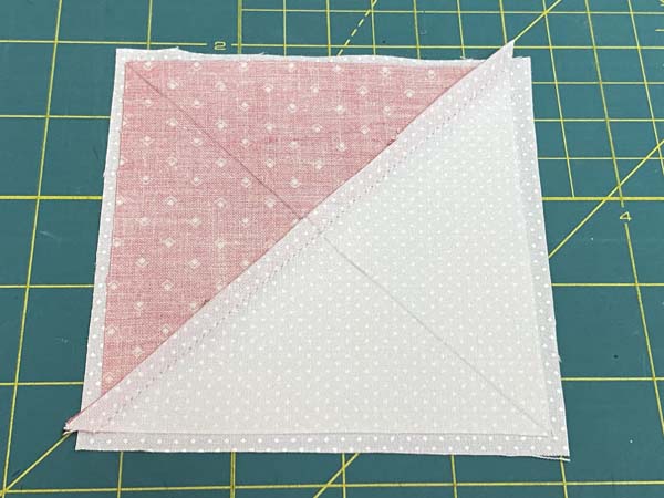 Windy Pinwheel Quilt Block Pattern | Needlepointers.com