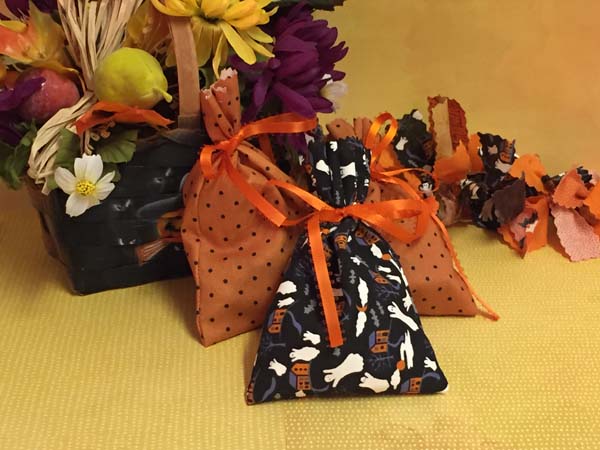 DIY Halloween Treat Bag To Sew